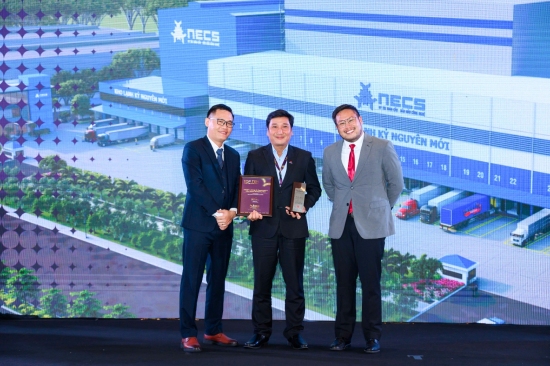 SHINING AT THE HUBEXO ASIA AWARDS 2025 – DECOFI MAKES ITS MARK ON THE REGIONAL CONSTRUCTION LANDSCAPE