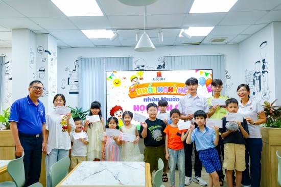 “KHỐI NGHỈ HÈ” NHẬN THƯỞNG HỌC SINH GIỎI